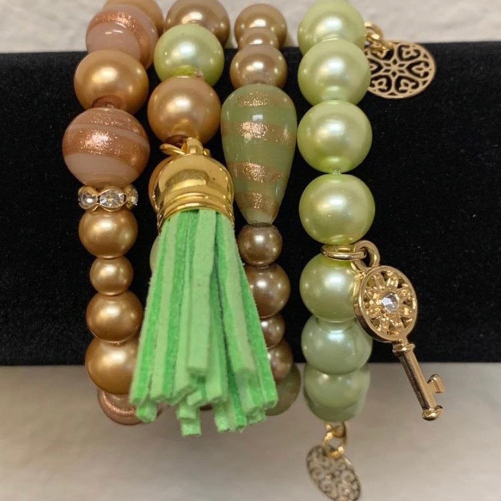 HANDMADE BRACELET - Picture 2 of 3